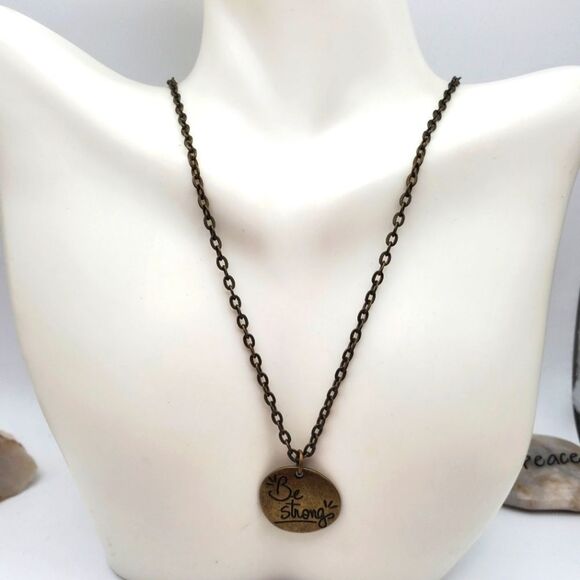 Be strong copper brushed‎ necklace inspirational quotes - Picture 1 of 2